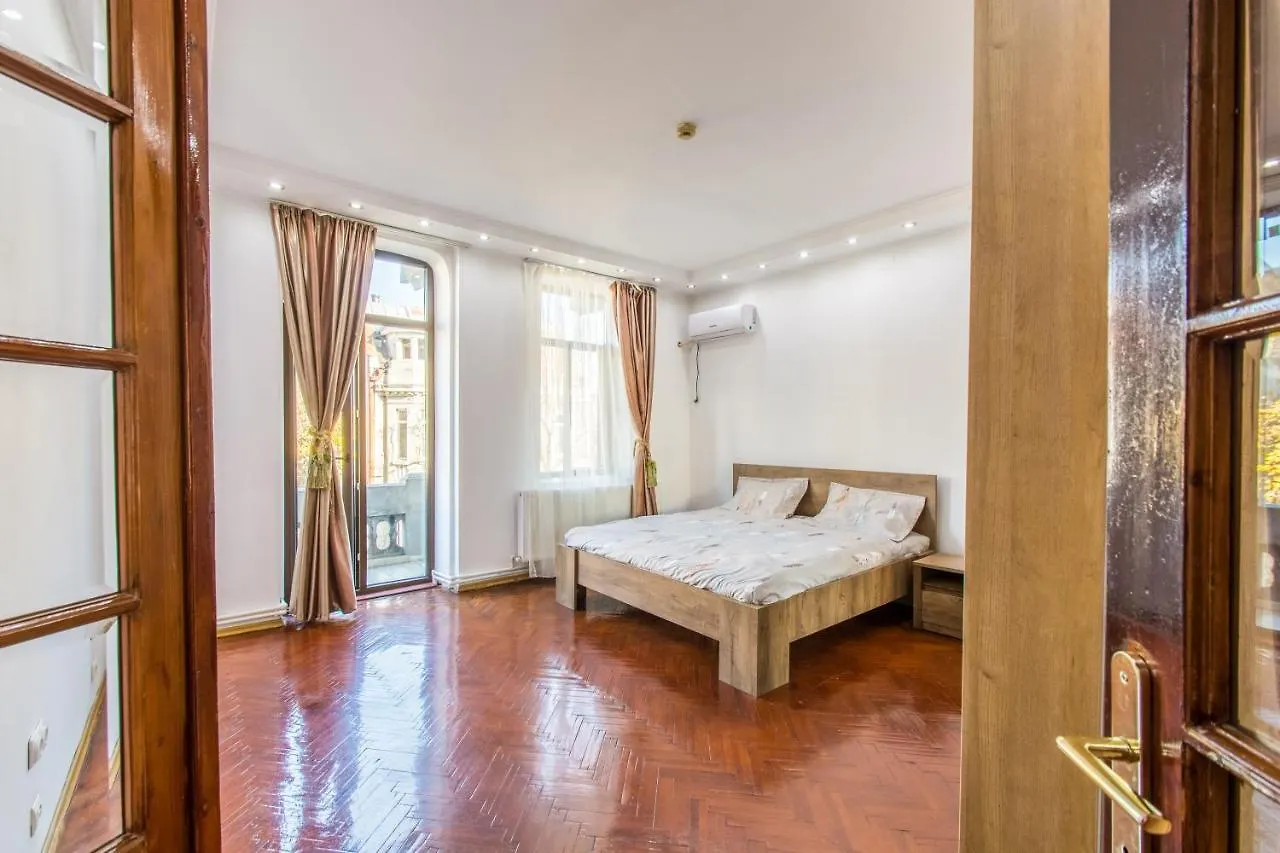 Apartment Faryna Bucareste
